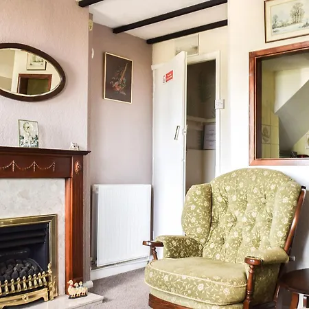 Cosy Allonby