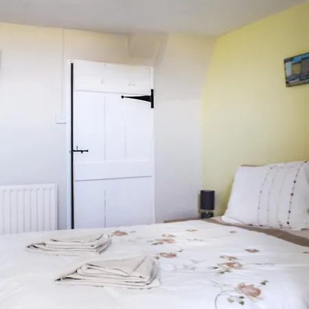 Cosy Allonby