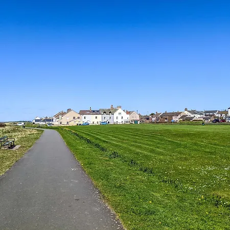 Cosy Allonby